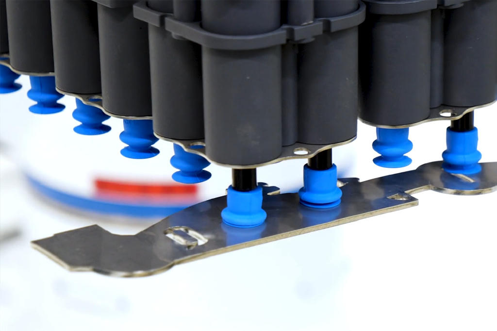 宙ページ 限界は、塗り替えるためにある。 50年にわたり、止まることのない